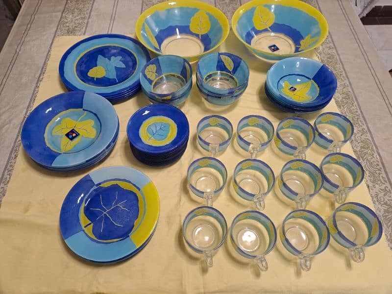 luminarc  dinner set at a reasonable price call on 03009000071 0