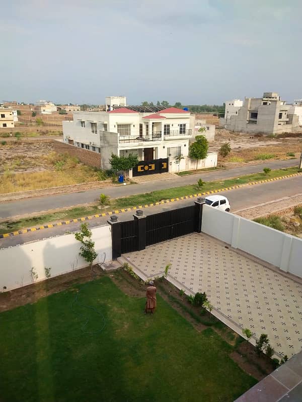 PIA Employees Housing Society 1 Kanal House Available For Sale 36