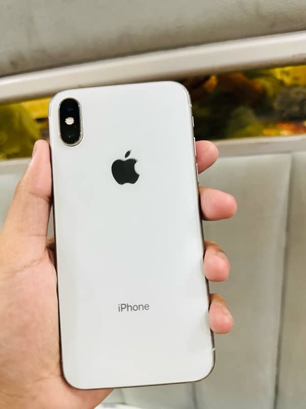 I phone X Offical approved 64gb with box 0