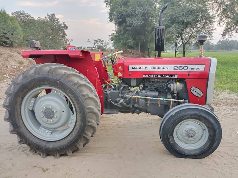 Tractor Massey Ferguson 260 model 2021 2