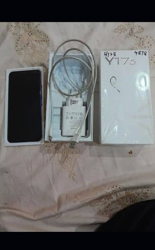 vivo y17s. . 6+6/128 1