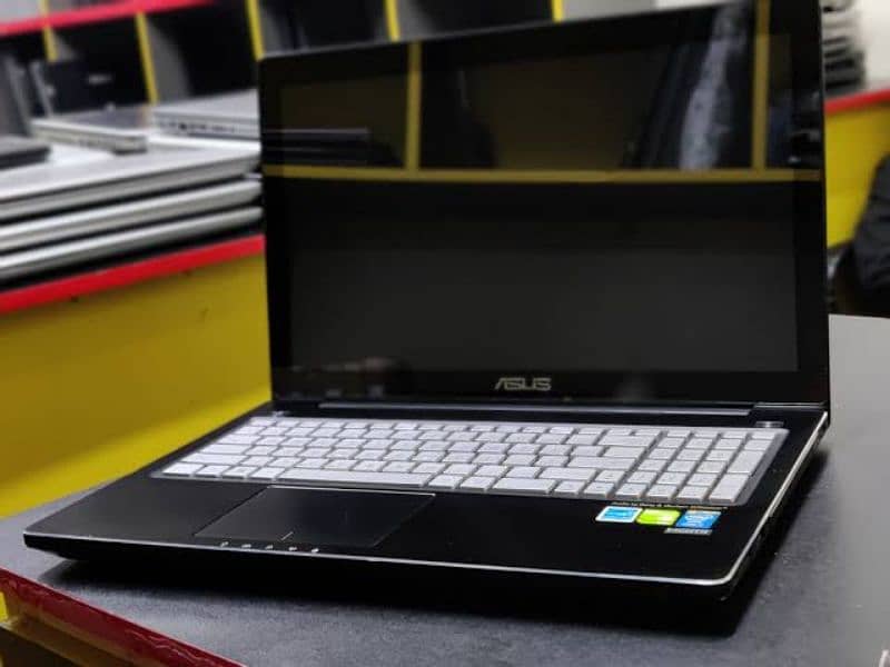 Asus Laptop 3