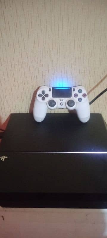 Playstation 4 fat with 1 controller 1