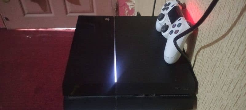 Playstation 4 fat with 1 controller 2