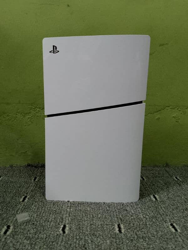 PS5 slim 1 tb used 1 month with 2 Digital games already installed 2