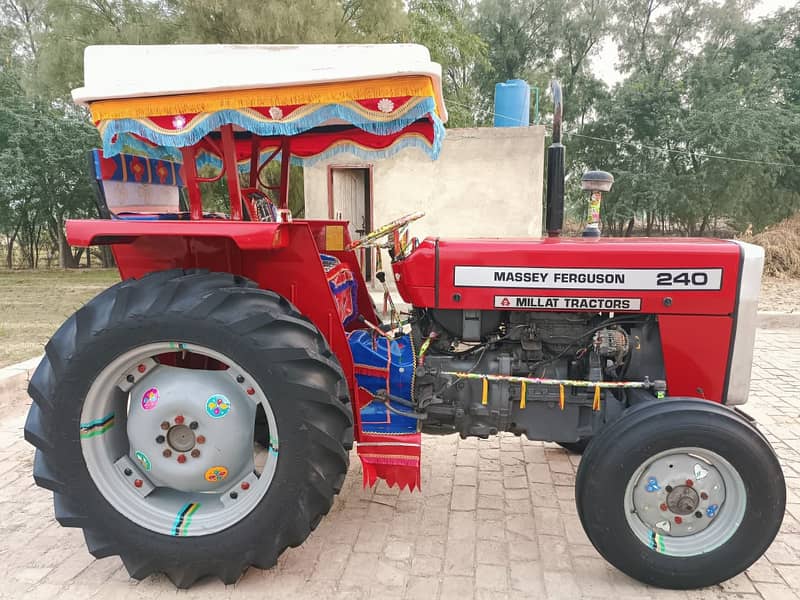 Massey Ferguson 240 2012 Model 4