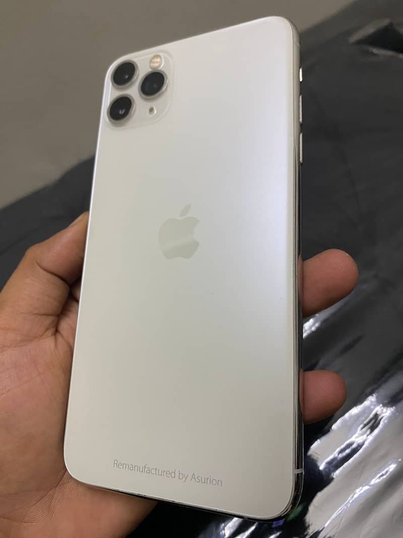 Iphone 11 pro max 256gb white color 1