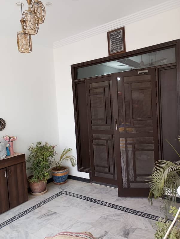 three bed dd 1st floor portion for rent inPIA society johar 4