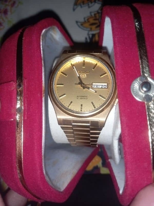 Original SEIKO watch, goldan color royal watch 1