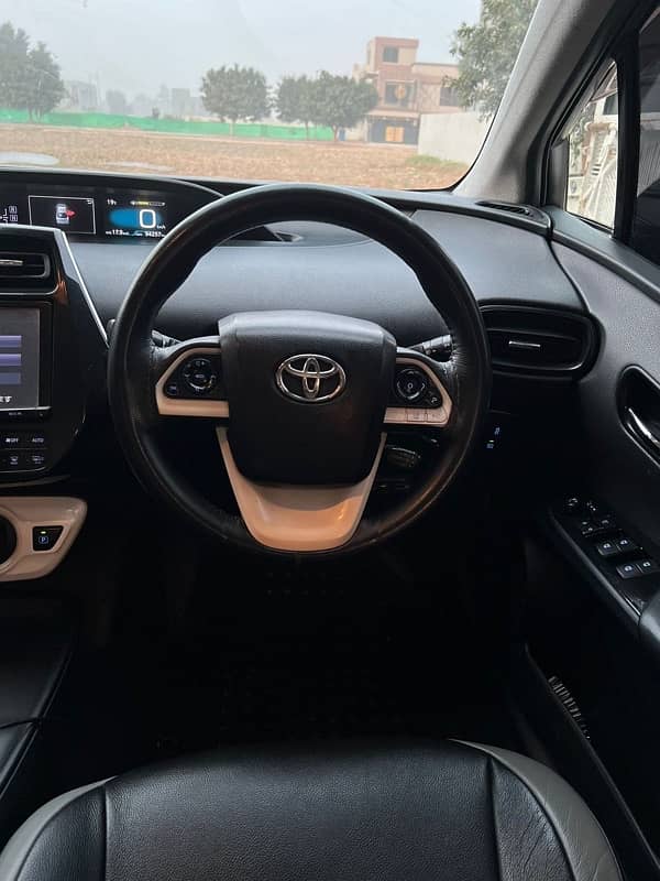 Toyota Prius 2016 4