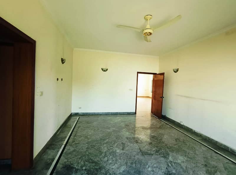 01 Kanal Beautifull House Available For Rent In DHA Lahore Cantt 0