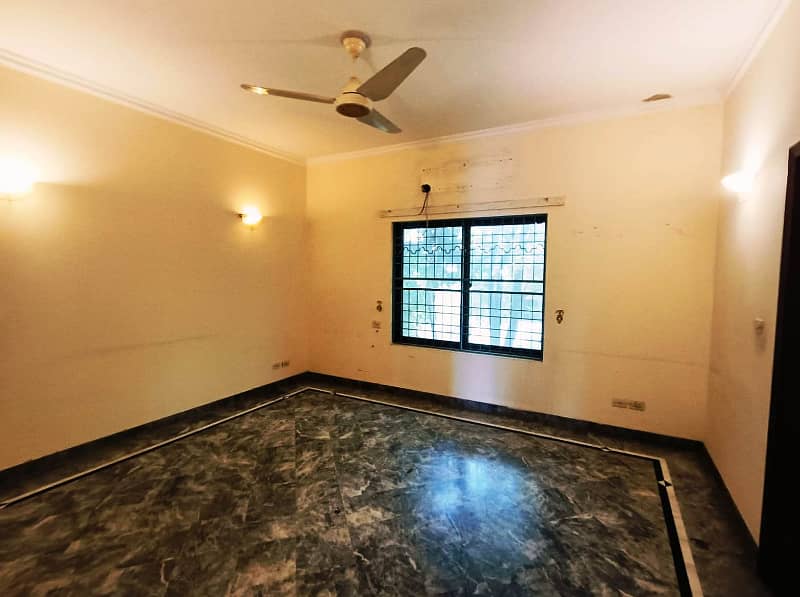 01 Kanal Beautifull House Available For Rent In DHA Lahore Cantt 3