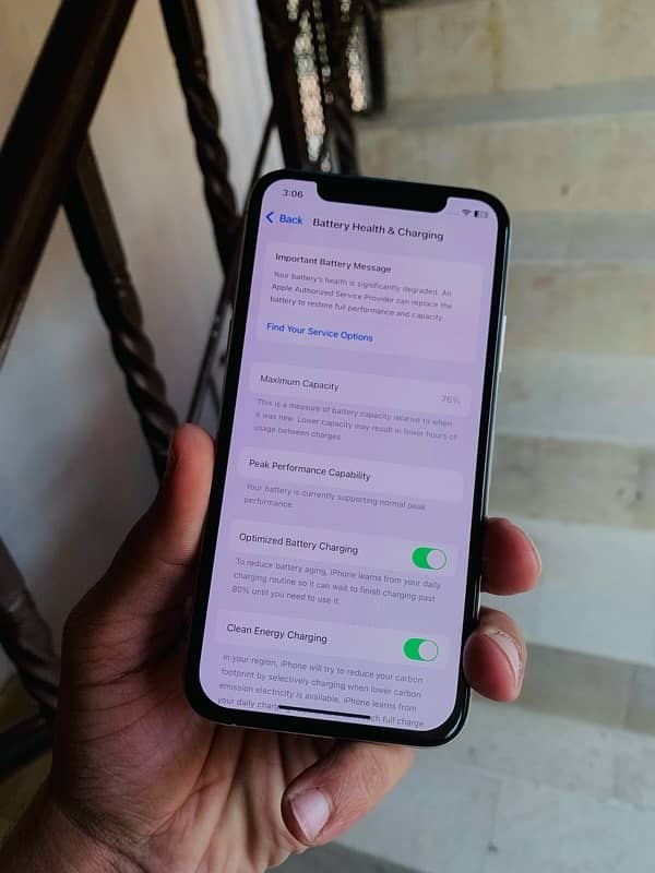 iPhone Xs 256Gb NON PTA FACTORY UNLOCK 3