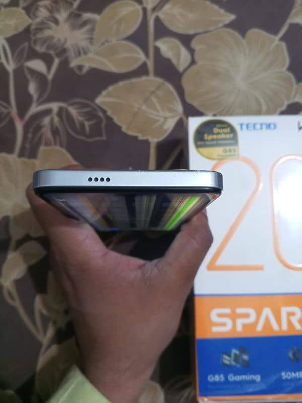 Tecno spark 20 1