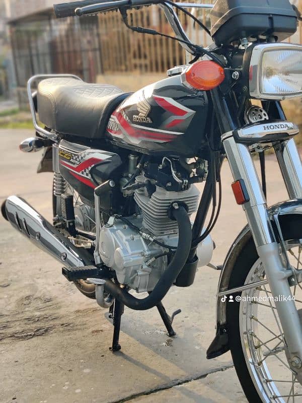 Honda cg125 model 2024 condition 10/10 5