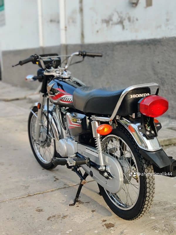 Honda cg125 model 2024 condition 10/10 7