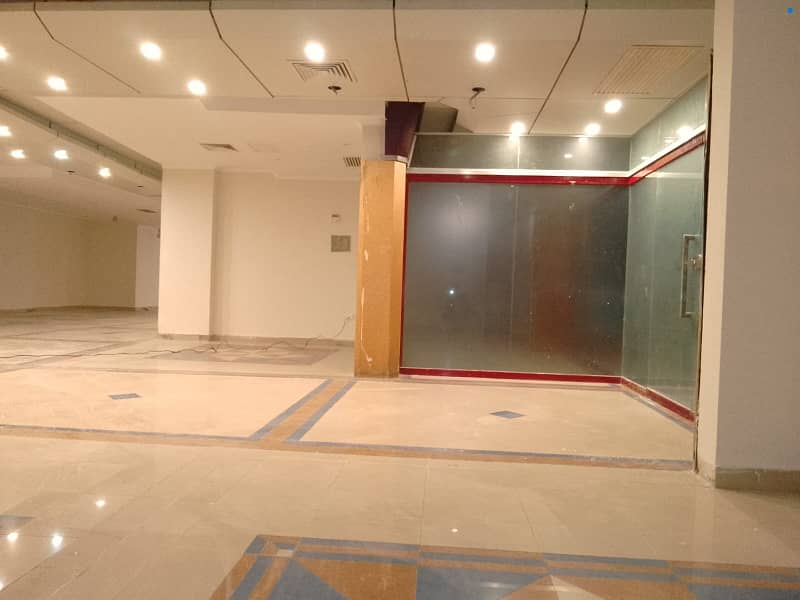 1300 Square Feet Commercial New Corporate OFFICE FOR RENT GULBERG 8