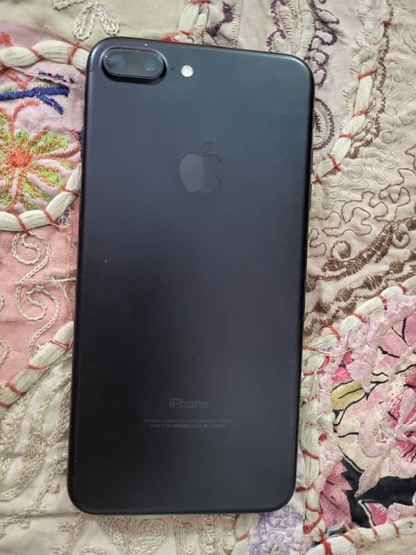 iPhone 7 Plus 128gb pta approved 1