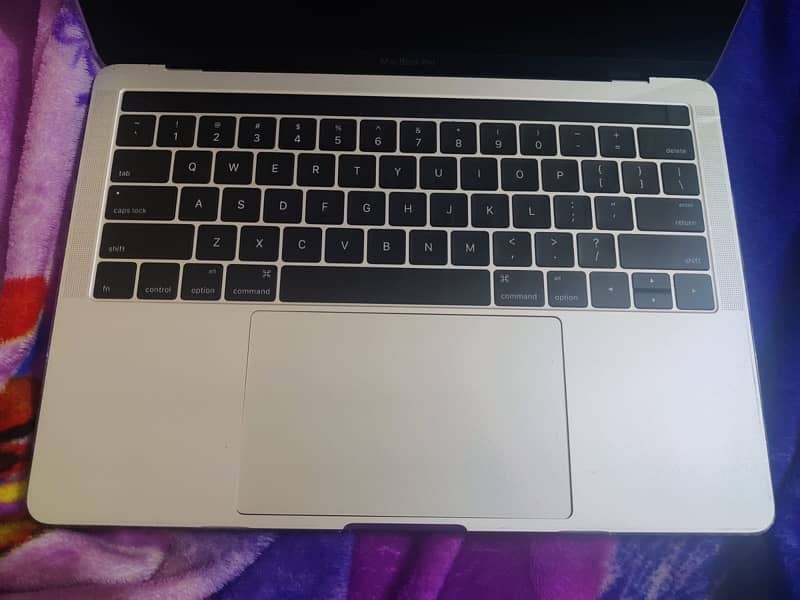 Macbook pro 2016 core i5 3