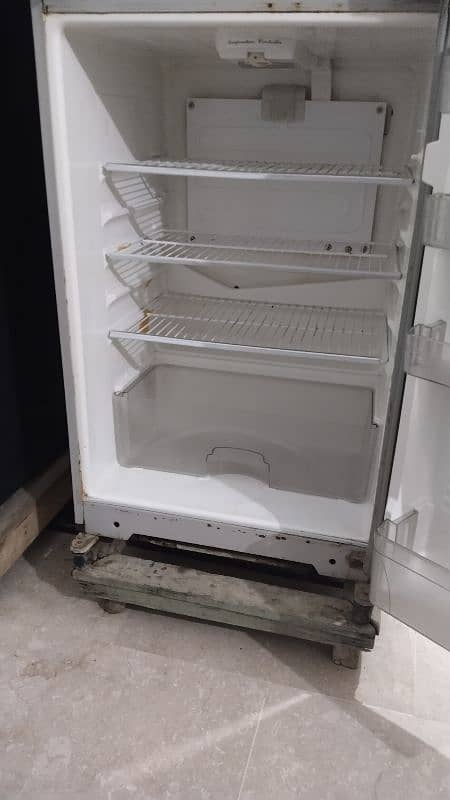 Dawlance refrigerator 12 CuFt 2