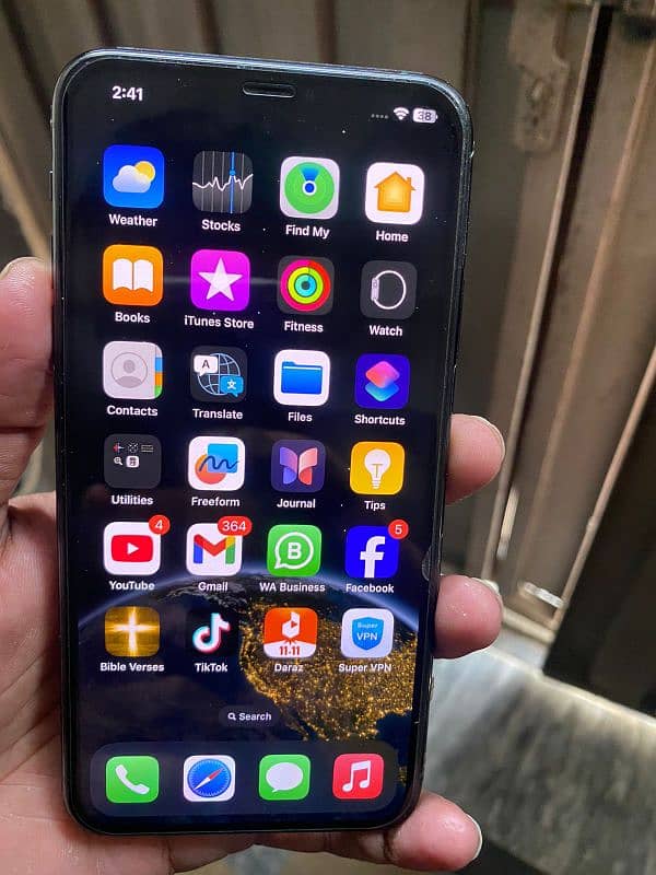 I phone 11 pro max for sale 1