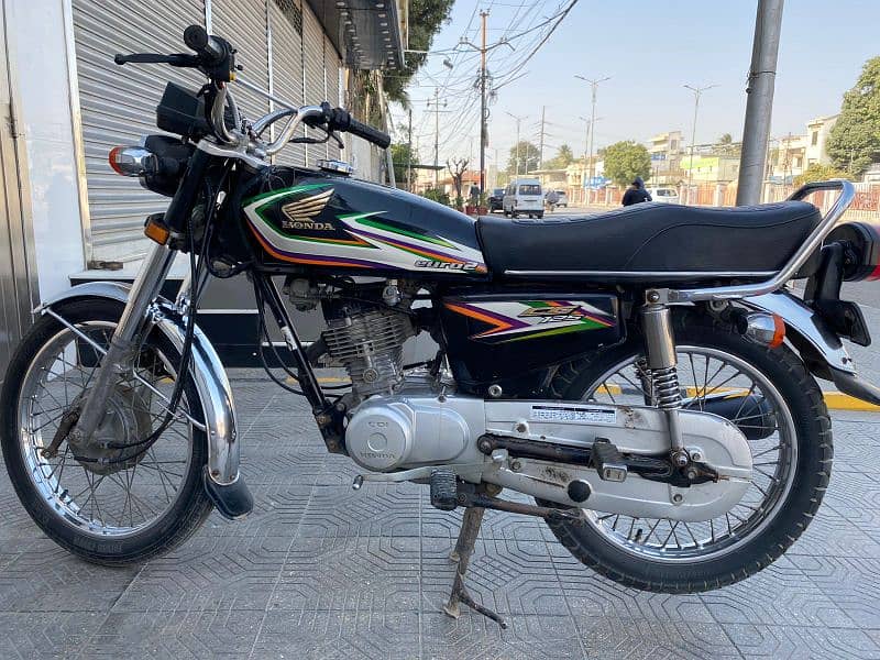 Honda cg125 2016 black 1