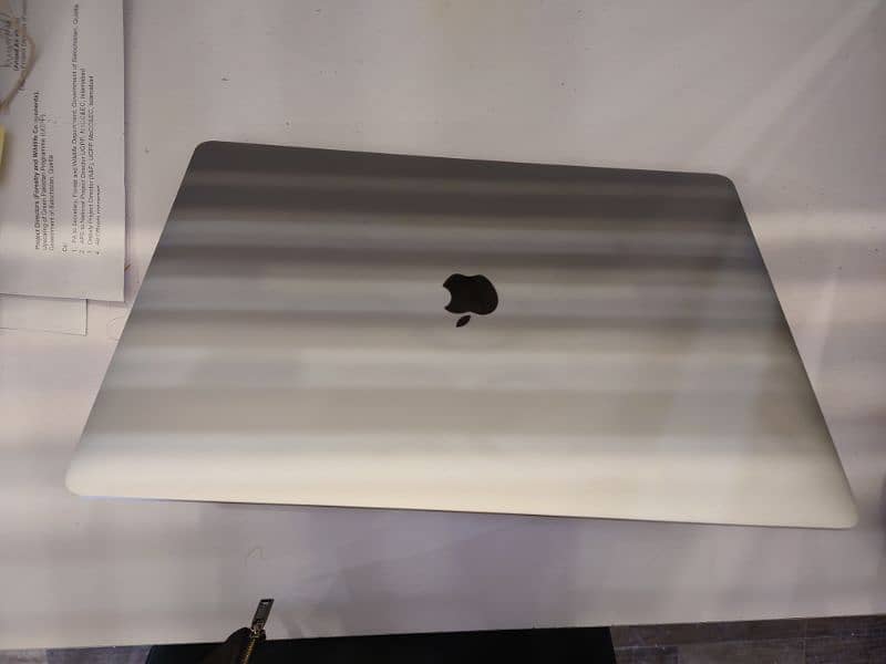 MacBook Pro 2019 16" 0