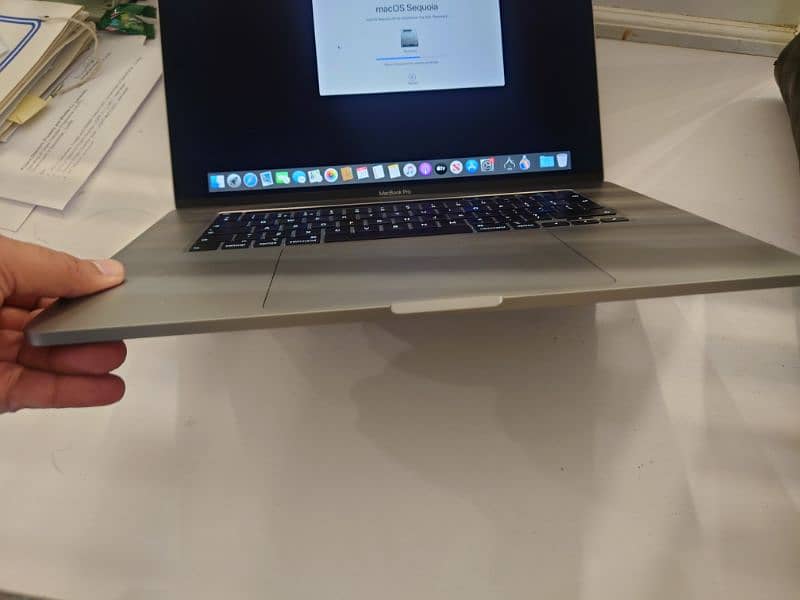 MacBook Pro 2019 16" 4