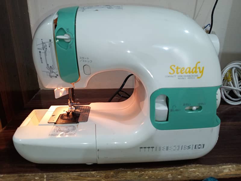 Singer Japanese Imported Sewing Machine 10/10 condition 3