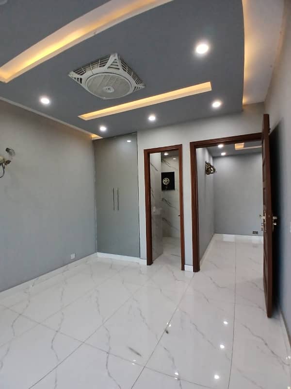 1 bed non furnished appartment available for rent original picture original price 6