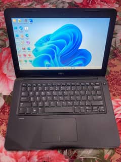 Dell Latitude 3380 | 250GB SSD | 8GB RAM | Core i5 7th Gen | 14″ FHD