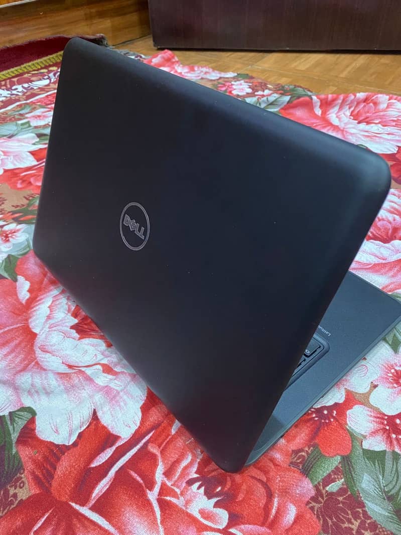 Dell Latitude 3380 | 250GB SSD | 8GB RAM | Core i5 7th Gen | 14″ FHD 3