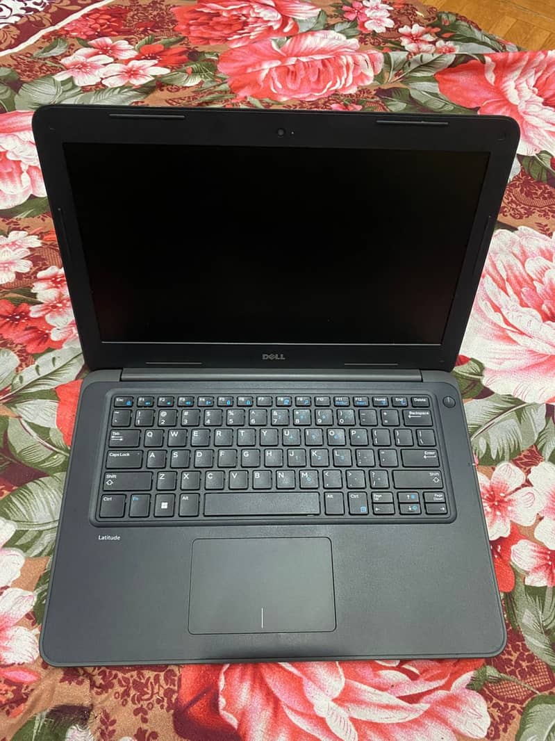 Dell Latitude 3380 | 250GB SSD | 8GB RAM | Core i5 7th Gen | 14″ FHD 4