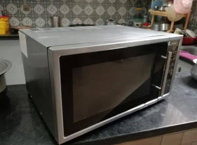 Haier microwave oven with convection function 1