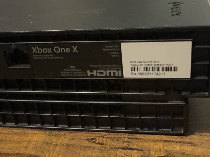 XBOX ONE X 1TB 2