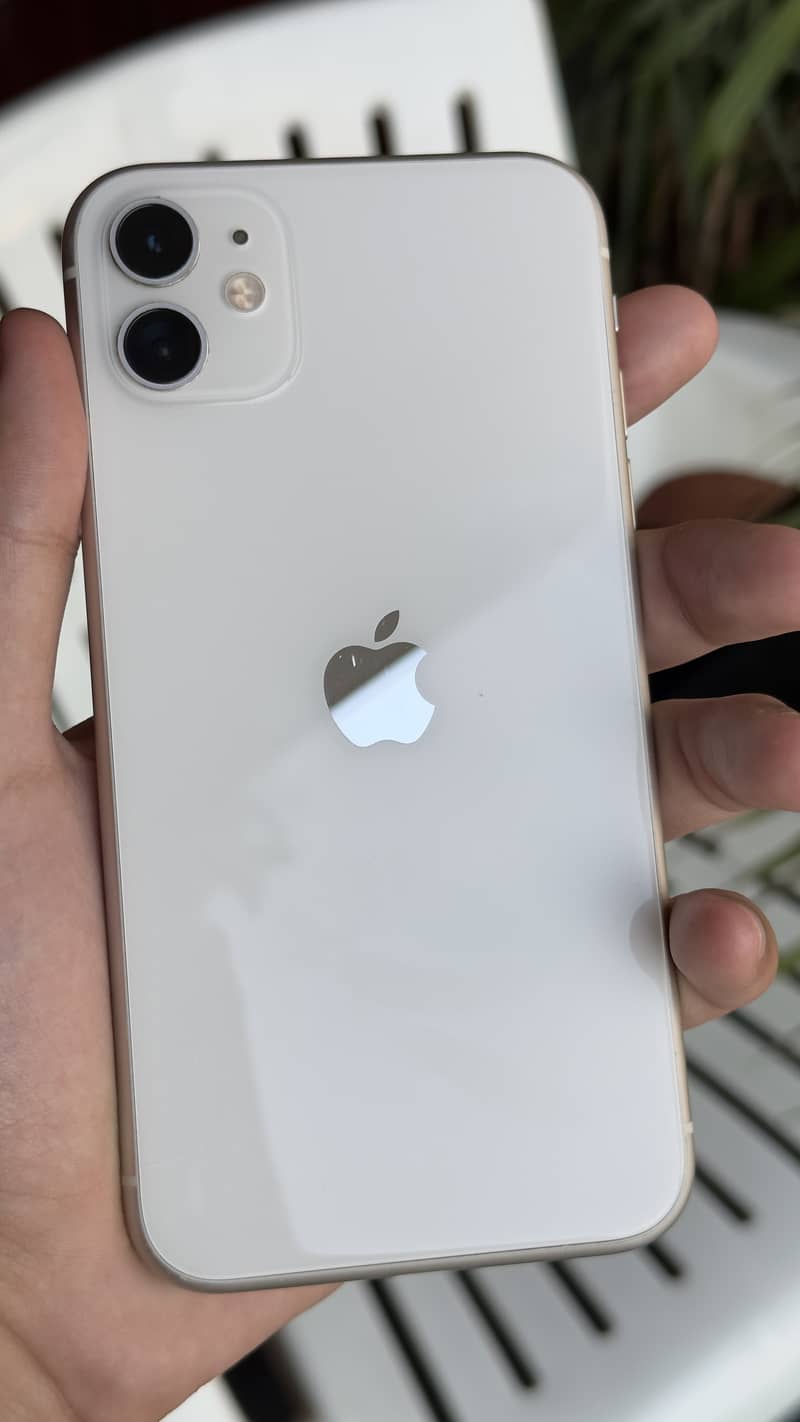 Apple iPhone 11 128 GB PTA APPROVED 0