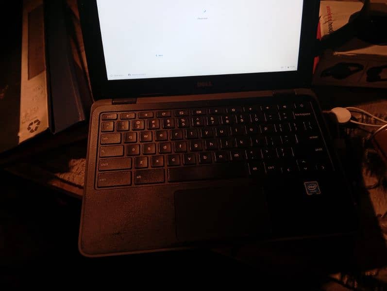 Dell Chromebook 11 3180 4 gb ram 32gb mey6mory 2