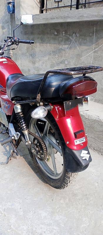 Suzuki GS-150 For Sale 8