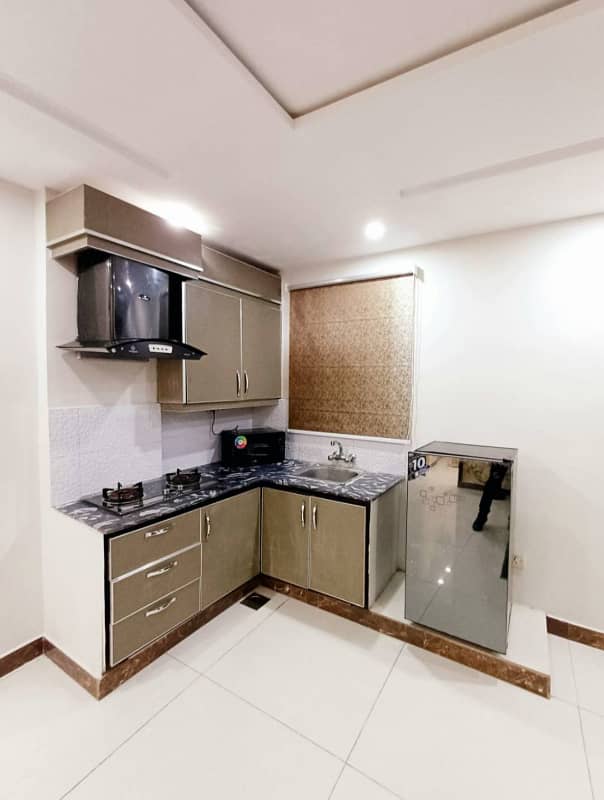 1BHK Luxury Fully Furnished Bahria Town for Daily or Monthly Basis 3