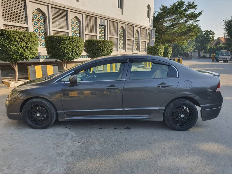 Honda Civic Reborn UG Full Option 2006 Model Lahore number 2