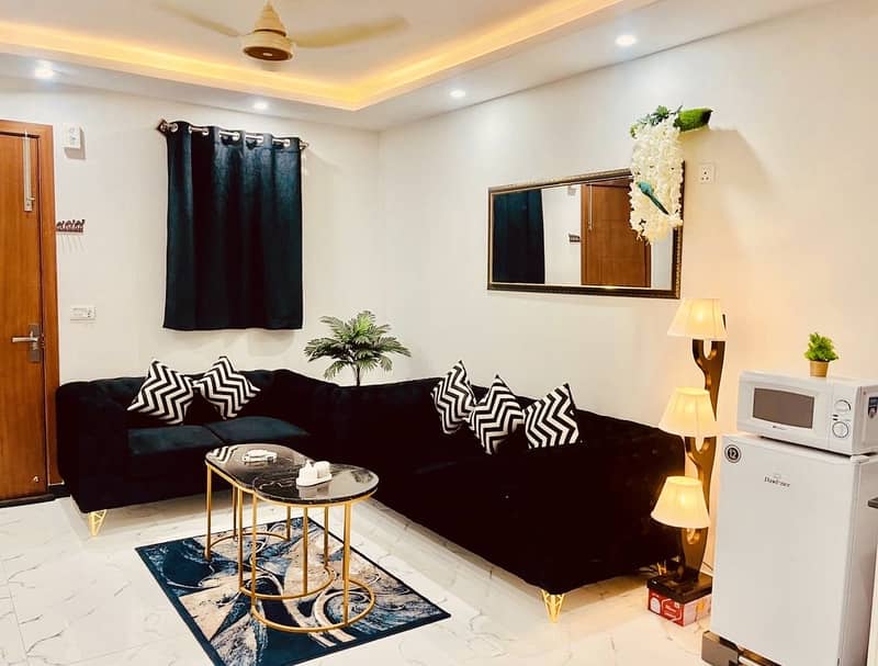 Luxury 1BHK Furnished Apartment For Daily Or Monthly Basis Bahria town 5