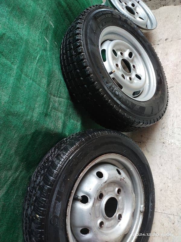 2 tyres & 4Rims 7