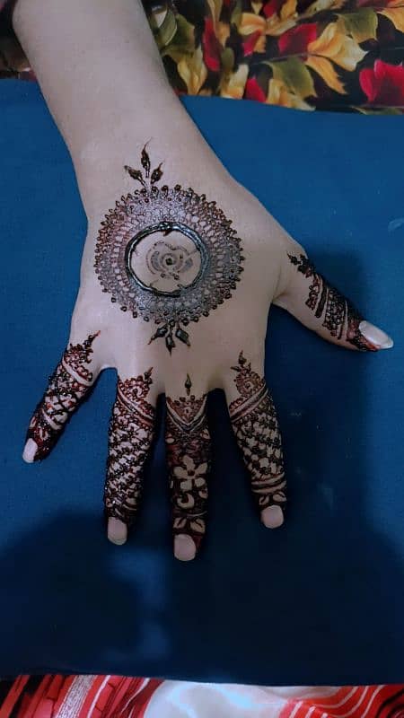 Latest mehndi design 4