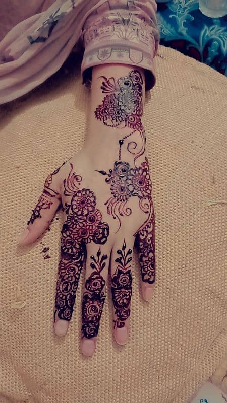 Latest mehndi design 6