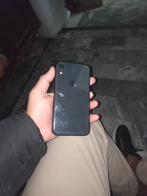 iPhone XR 0