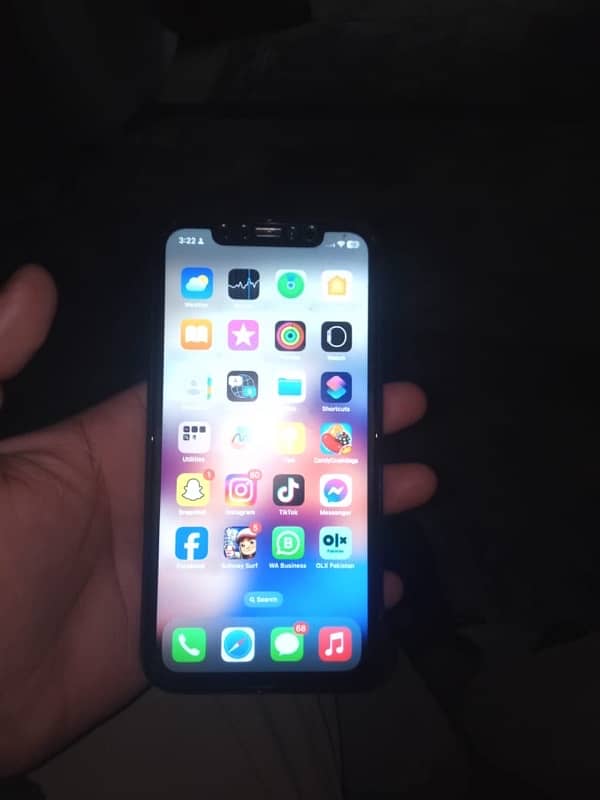 iPhone XR 1