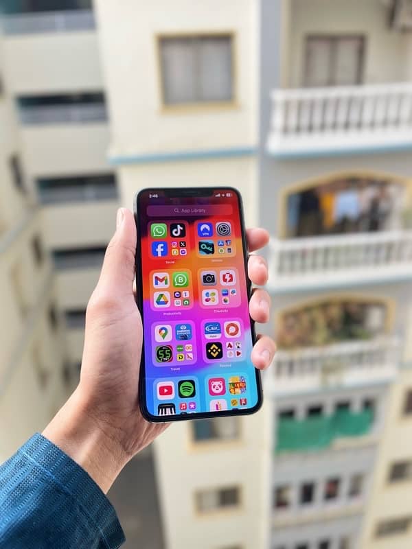 iphone 11 Pro Max for sell 3