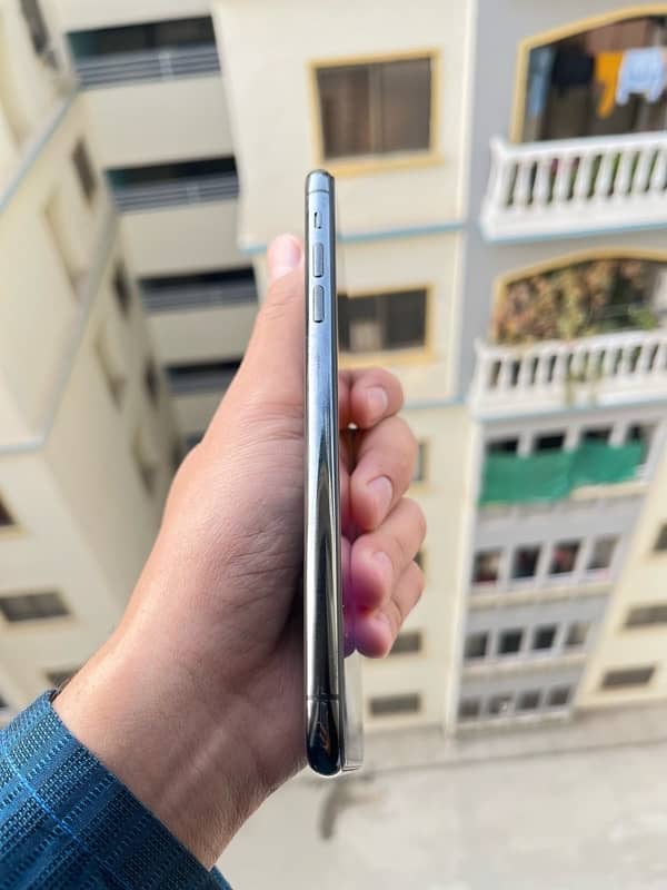 iphone 11 Pro Max for sell 5