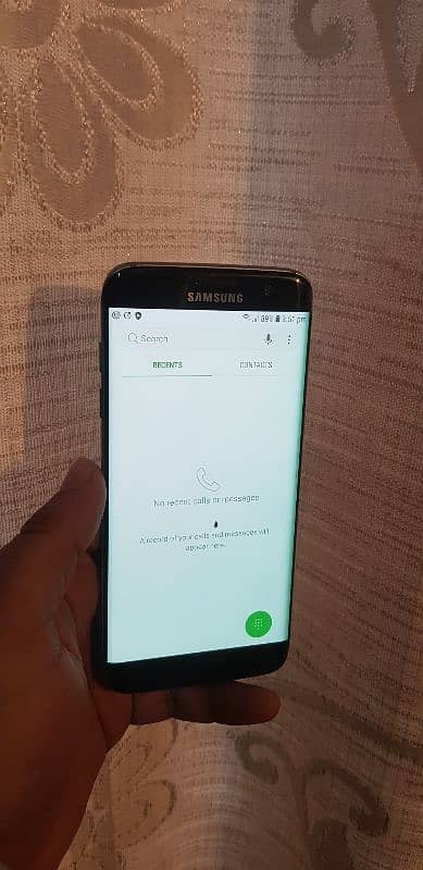 samsung galaxy S7 edge in good condition 2