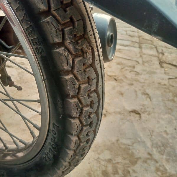 good condition new Tyre 2